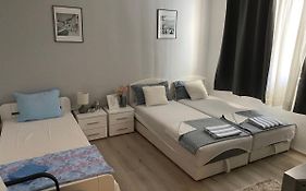 Lamiya'S 2 Bedroom Apartment